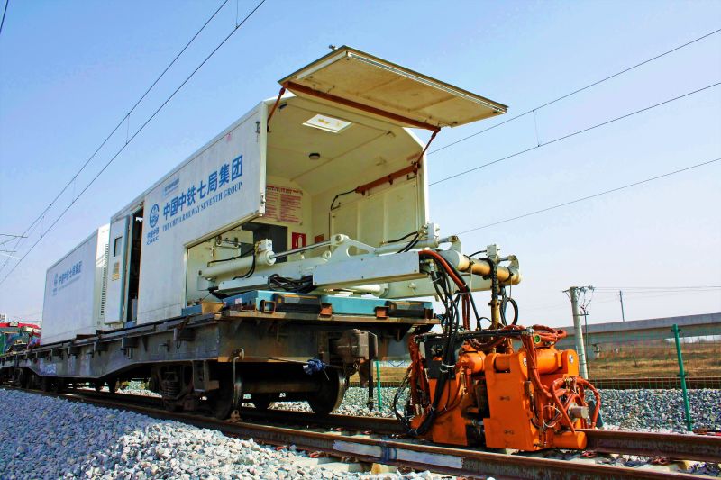 011集装箱式移动焊轨机