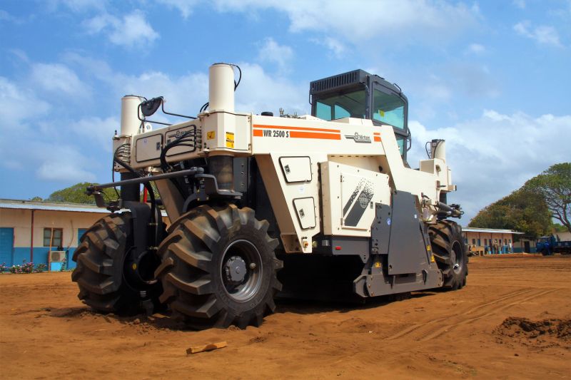 003路面冷再生设备