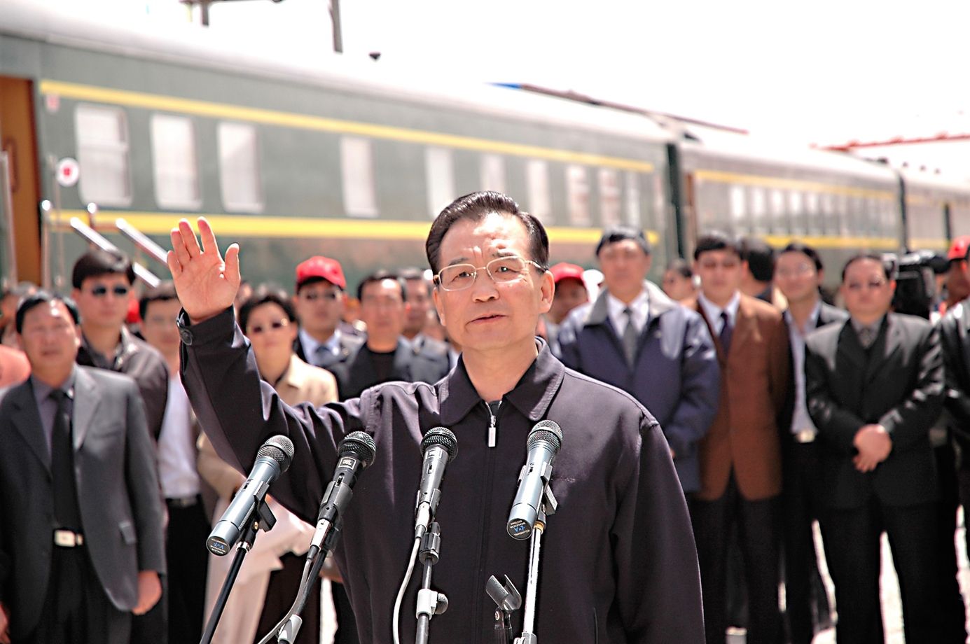 党和国家领导人温家宝视察青藏铁路_爱奇艺